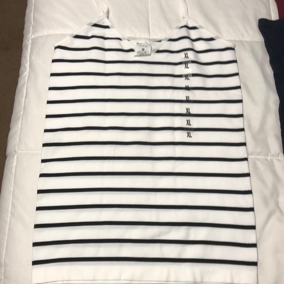 Tank Top Bundle - Picture 11 of 16